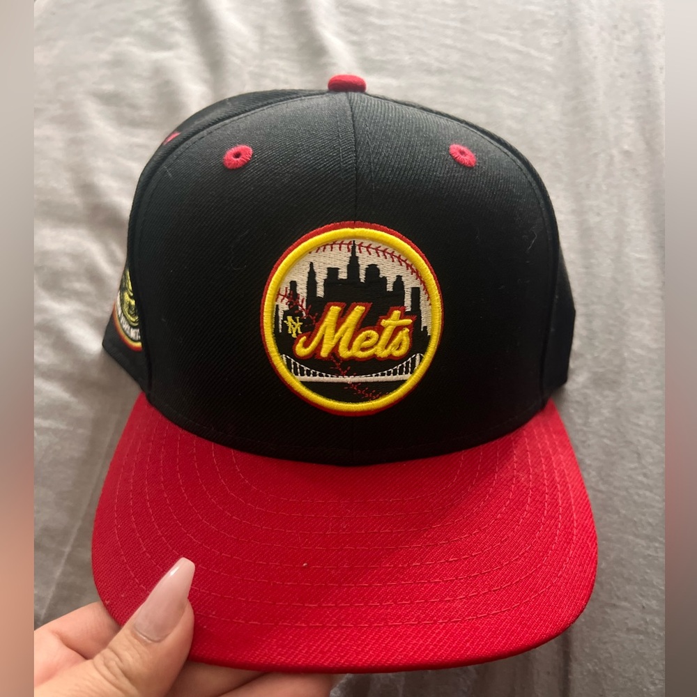 7 1/2 Exclusive Fitted